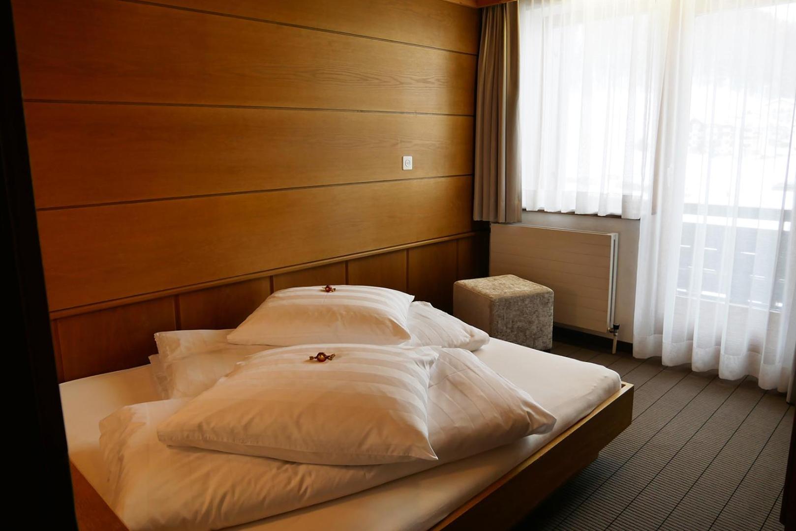 Hotel Garni Bergsonne Samnaun Bilik gambar